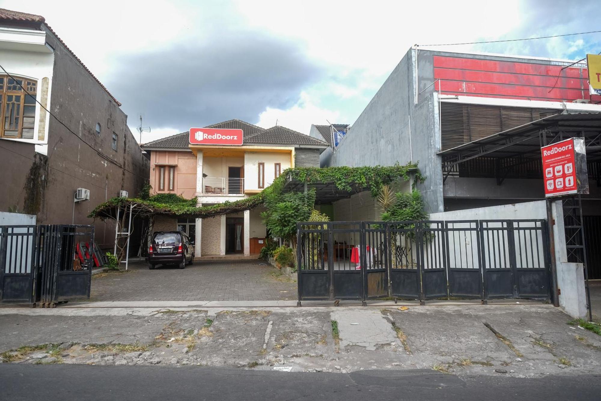 Reddoorz Syariah Near Pakuwon Mall Jogja Kejayan Exteriér fotografie